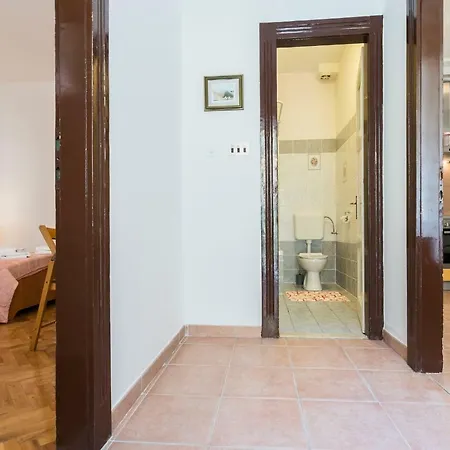 Toni Apartment *